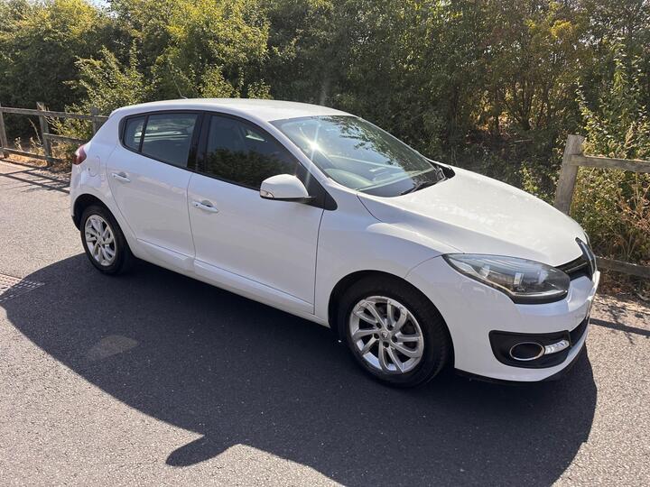 Renault Megane 1.6 VVT Dynamique TomTom Euro 5 5dr