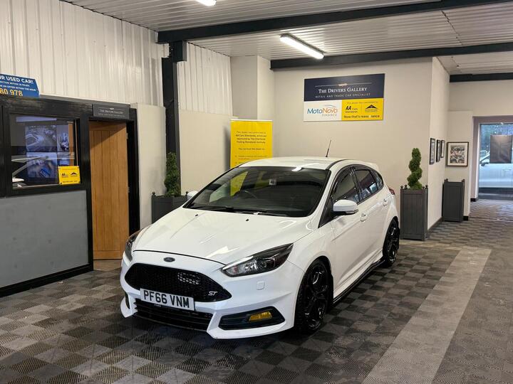 Ford Focus 2.0T EcoBoost ST-3 Euro 6 (s/s) 5dr