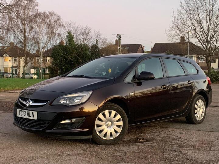 Vauxhall Astra 1.6 16V Exclusiv Sports Tourer Auto Euro 5 5dr
