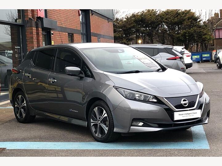 Nissan LEAF 40kWh N-Connecta Auto 5dr