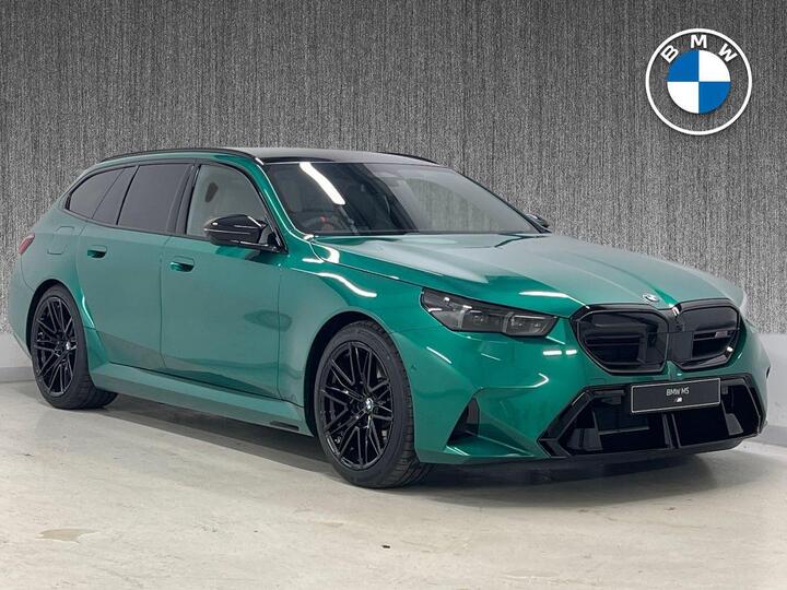 BMW M5 4.4 22.1kWh Touring Steptronic XDrive Euro 6 (s/s) 5dr