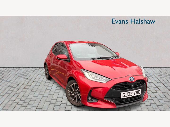 Toyota Yaris 1.5 VVT-h Design E-CVT Euro 6 (s/s) 5dr
