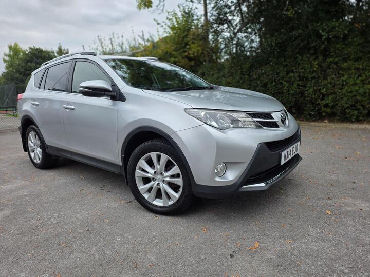 Toyota RAV4 2.0 D-4D Invincible 4WD Euro 5 (s/s) 5dr