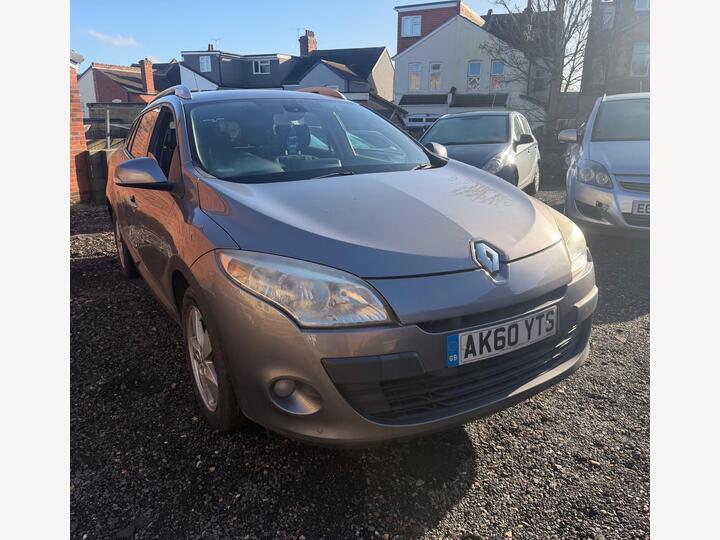 Renault Megane 1.5 DCi Dynamique TomTom Sport Tourer Euro 4 5dr Renault Megane 1.5 DCi Dynamique TomTom Sport Tourer Euro 4 5dr