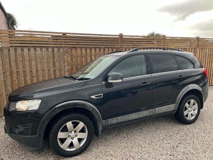 Chevrolet Captiva 2.2 VCDi LT 4WD Euro 5 (s/s) 5dr (7 Seats) Chevrolet Captiva 2.2 VCDi LT 4WD Euro 5 (s/s) 5dr (7 Seats)
