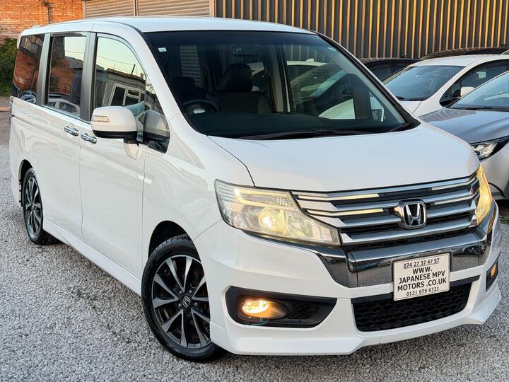 Honda Stepwagon (64) SPADA Z COOL SPIRIT RK5 2L 8 SEATER Honda Stepwagon (64) SPADA Z COOL SPIRIT RK5 2L 8 SEATER