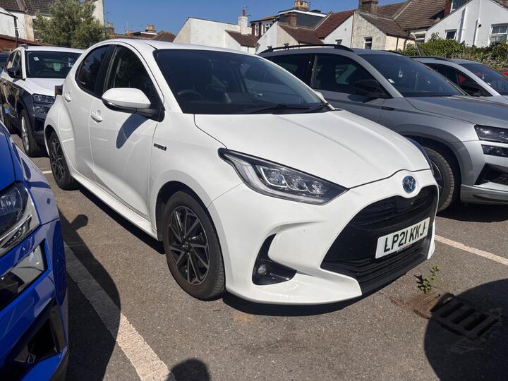 Toyota Yaris 1.5 VVT-h Design E-CVT Euro 6 (s/s) 5dr