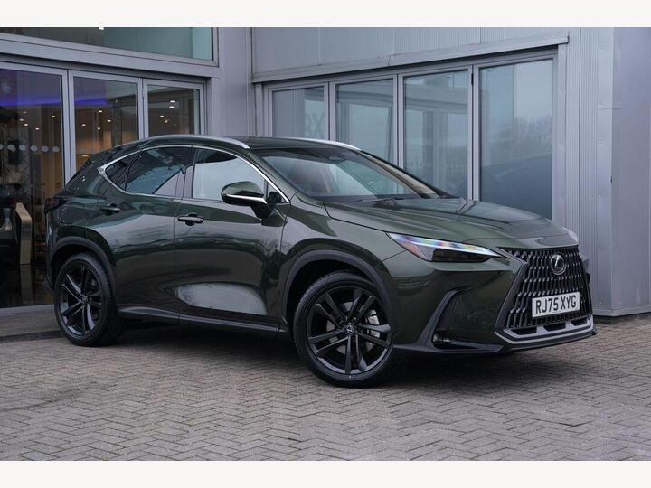 Lexus NX 2.5 450h+ 18.1kWh Premium Plus E-CVT 4WD Euro 6 (s/s) 5dr