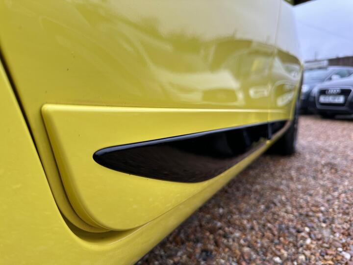 Toyota Yaris 1.5 VVT-h Yellow Bi-Tone Limited Edition E-CVT Euro 6 (s/s) 5dr