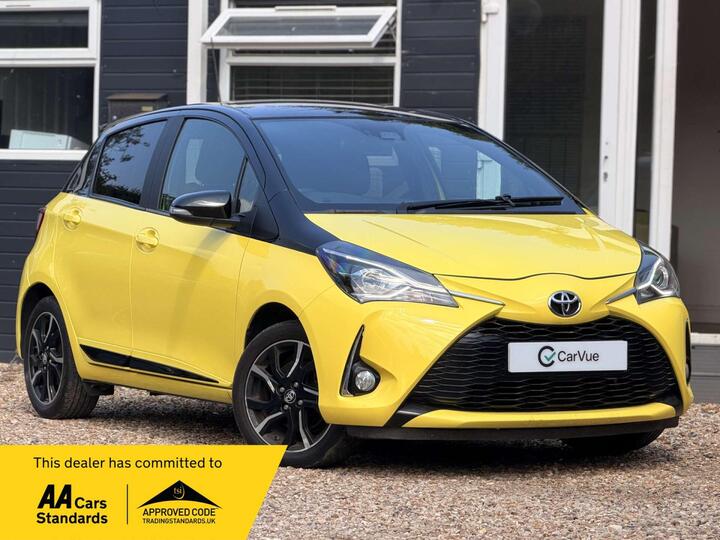Toyota YARIS 1.5 VVT-i Yellow Bi-Tone Limited Edition Euro 6 5dr