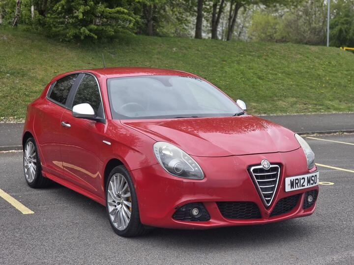 Alfa Romeo Giulietta 2.0 JTDM-2 Veloce TCT Euro 5 (s/s) 5dr Alfa Romeo Giulietta 2.0 JTDM-2 Veloce TCT Euro 5 (s/s) 5dr