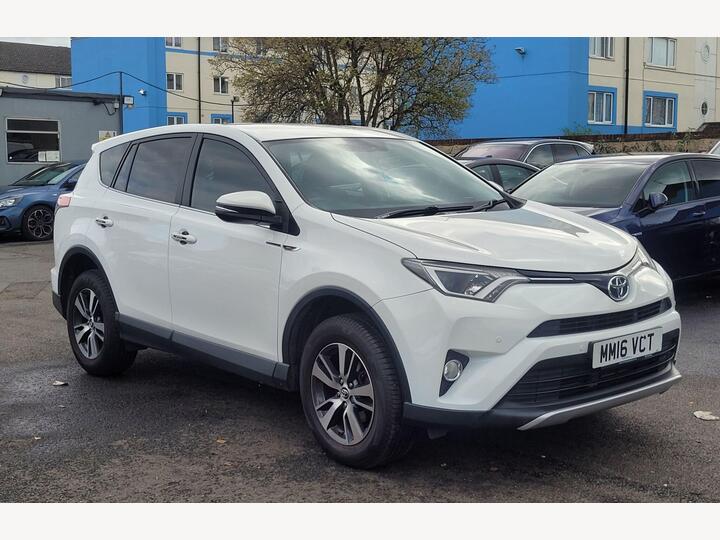 Toyota RAV4 2.0 D-4D Business Edition Euro 6 (s/s) 5dr Toyota RAV4 2.0 D-4D Business Edition Euro 6 (s/s) 5dr