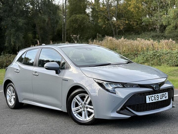 Toyota Corolla 1.8 VVT-h Icon Tech CVT Euro 6 (s/s) 5dr