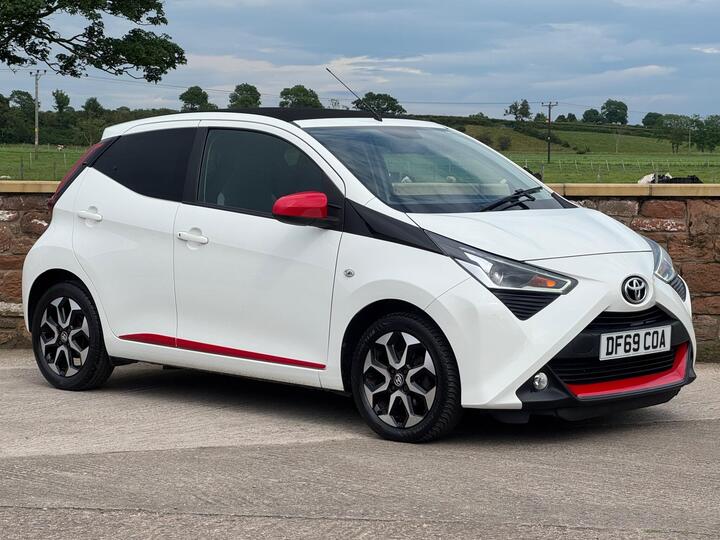 Toyota AYGO 1.0 VVT-i X-trend Funroof X-shift Euro 6 5dr