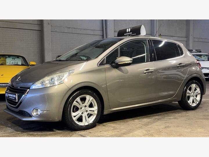 Peugeot 208 1.4 HDi Allure Euro 5 5dr