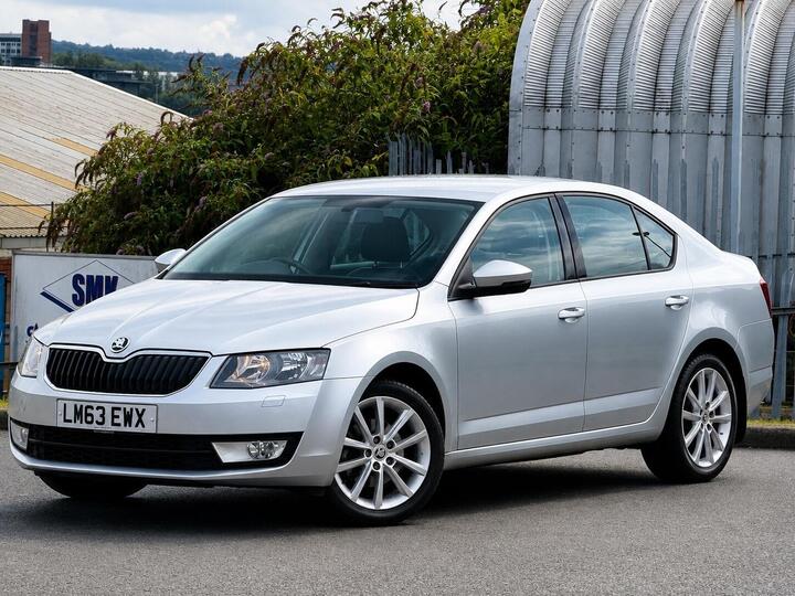 Skoda Octavia 1.6 TDI Elegance DSG Euro 5 (s/s) 5dr