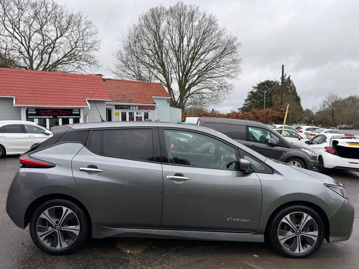 Nissan Leaf 40kWh N-Connecta Auto 5dr Nissan Leaf 40kWh N-Connecta Auto 5dr