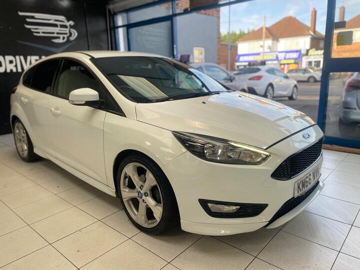 Ford Focus 1.0T EcoBoost ST-Line Euro 6 (s/s) 5dr