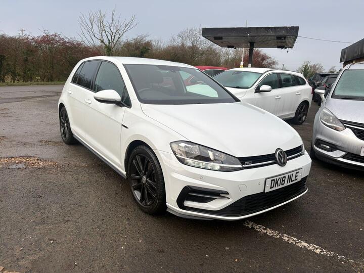 Volkswagen Golf 1.5 TSI EVO R-Line Euro 6 (s/s) 5dr Volkswagen Golf 1.5 TSI EVO R-Line Euro 6 (s/s) 5dr