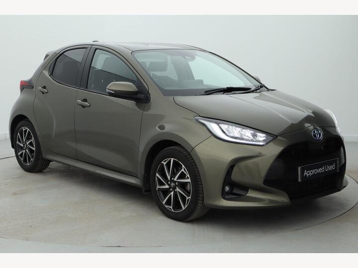 Toyota Yaris 1.5 VVT-h Design E-CVT Euro 6 (s/s) 5dr