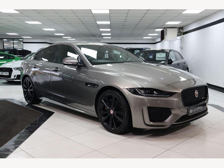 Jaguar XE 2.0 D180 R-Dynamic SE Auto AWD Euro 6 (s/s) 4dr
