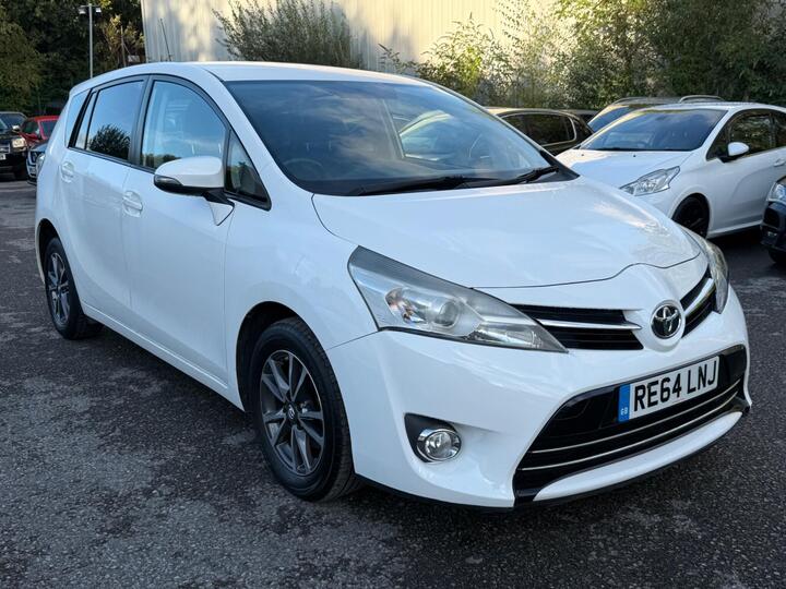 Toyota Verso 1.6 D-4D Icon Euro 5 (s/s) 5dr Toyota Verso 1.6 D-4D Icon Euro 5 (s/s) 5dr