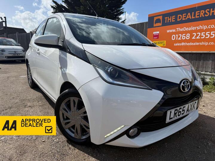Toyota AYGO 1.0 VVT-i X-pression X-wave Euro 5 5dr Euro 5 Toyota AYGO 1.0 VVT-i X-pression X-wave Euro 5 5dr Euro 5