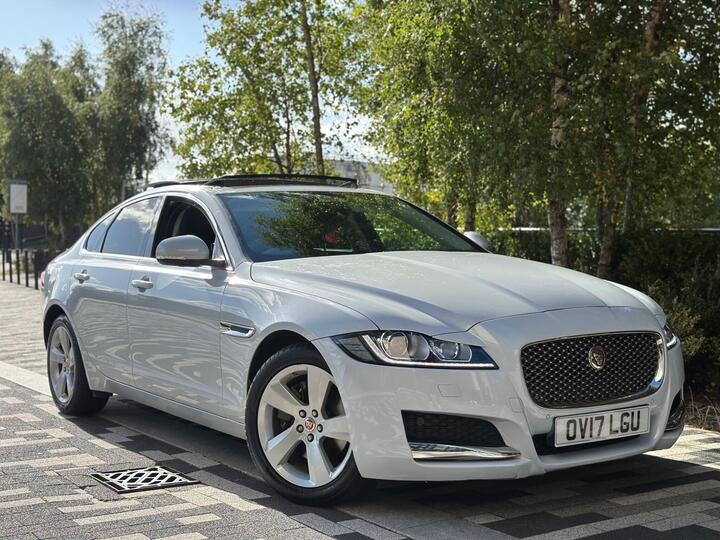 Jaguar XF 2.0d Portfolio Auto Euro 6 (s/s) 4dr