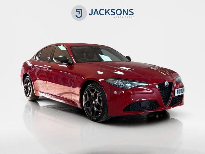 Alfa Romeo GIULIA 2.0T Nero Edizione Auto Euro 6 (s/s) 4dr