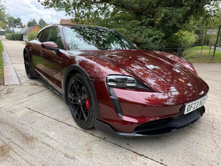 Porsche TAYCAN Performance Plus 93.4kWh 4S Cross Turismo Auto 4WD 5dr (11kW Charger)