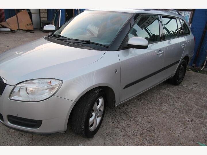 Skoda Fabia 1.4 16V 2 5dr