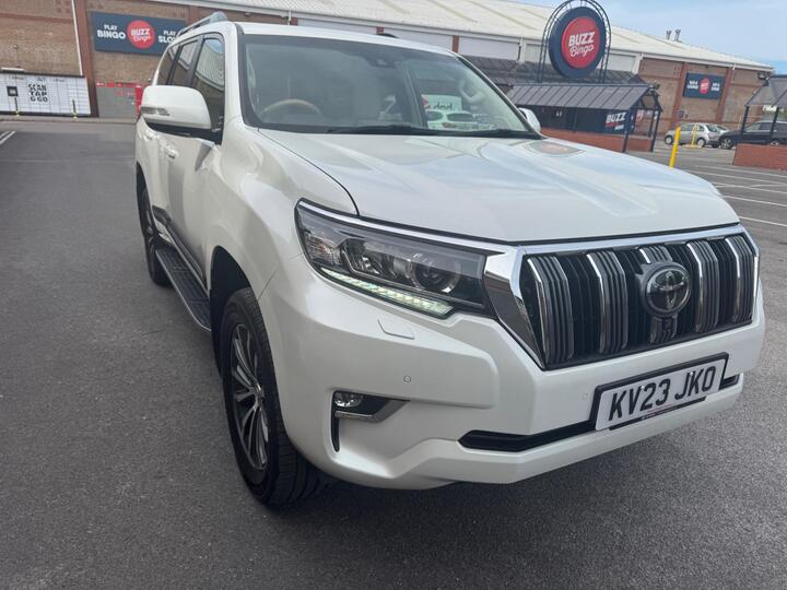 Toyota Land Cruiser 2.8D Invincible Auto 4WD Euro 6 (s/s) 5dr (7 Seat)