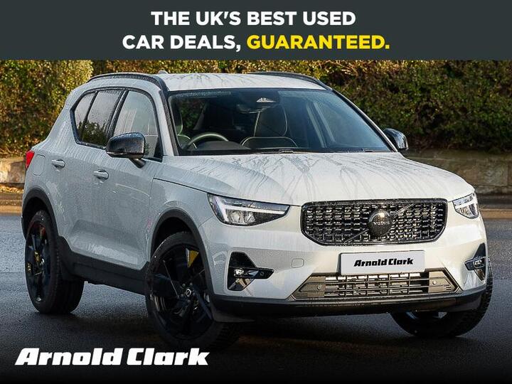 Volvo XC40 2.0 B3 MHEV Plus Pro Black Edition DCT Auto Euro 6 (s/s) 5dr