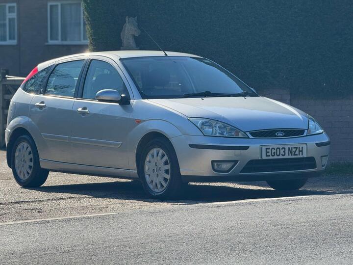 Ford FOCUS 2.0i 16v Ghia 5dr