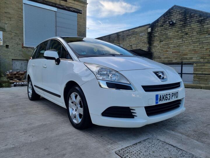 Peugeot 5008 1.6 HDi Access Euro 5 5dr