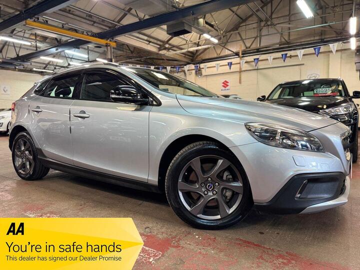 Volvo V40 Cross Country 2.0 T5 Lux Nav Geartronic AWD Euro 6 (s/s) 5dr