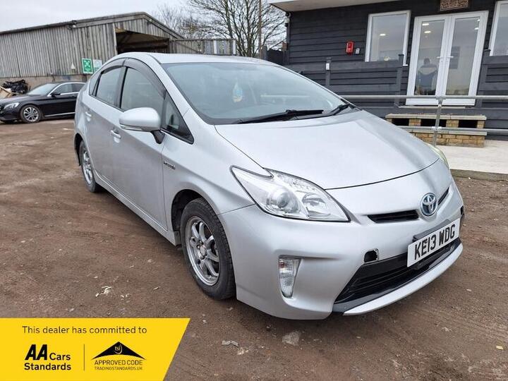 Toyota Prius 1.8 VVT-h T3 Hatchback 5dr Petrol Hybrid CVT Euro 5 (s/s) (136 Ps)