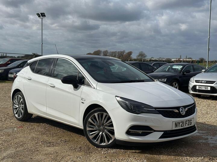 Vauxhall Astra 1.5 Turbo D Griffin Edition Euro 6 (s/s) 5dr Vauxhall Astra 1.5 Turbo D Griffin Edition Euro 6 (s/s) 5dr