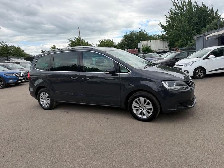 Volkswagen Sharan 2.0 TDI SE Nav DSG Euro 6 (s/s) 5dr