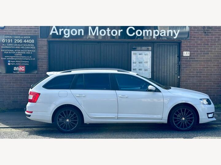 Skoda Octavia 1.6 TDI Black Edition DSG Euro 5 (s/s) 5dr