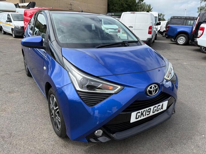 Toyota AYGO 1.0 VVT-i X-clusiv Euro 6 5dr (Safety Sense)