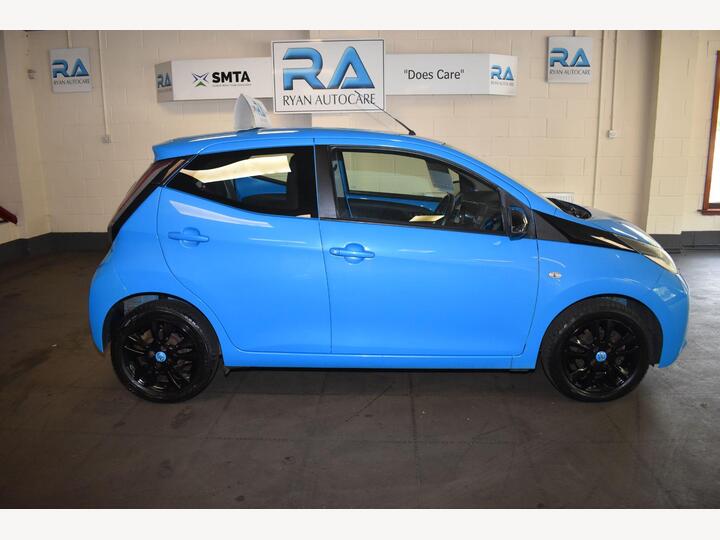 Toyota AYGO 1.0 VVT-i X-cite Euro 6 5dr Toyota AYGO 1.0 VVT-i X-cite Euro 6 5dr