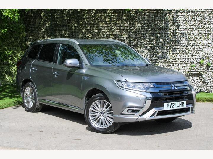 Mitsubishi Outlander 2.4h TwinMotor 13.8kWh Exceed Safety CVT 4WD Euro 6 (s/s) 5dr