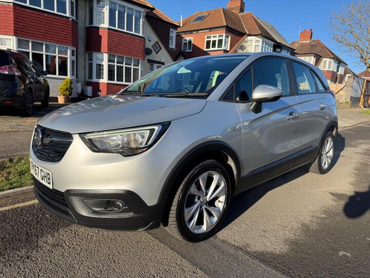 Vauxhall Crossland X 1.6 Turbo D EcoTEC SE Nav Euro 6 (s/s) 5dr Vauxhall Crossland X 1.6 Turbo D EcoTEC SE Nav Euro 6 (s/s) 5dr