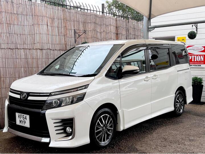 Toyota Voxy 2.0 ZS Edition - Grade 4.5 - Ulez