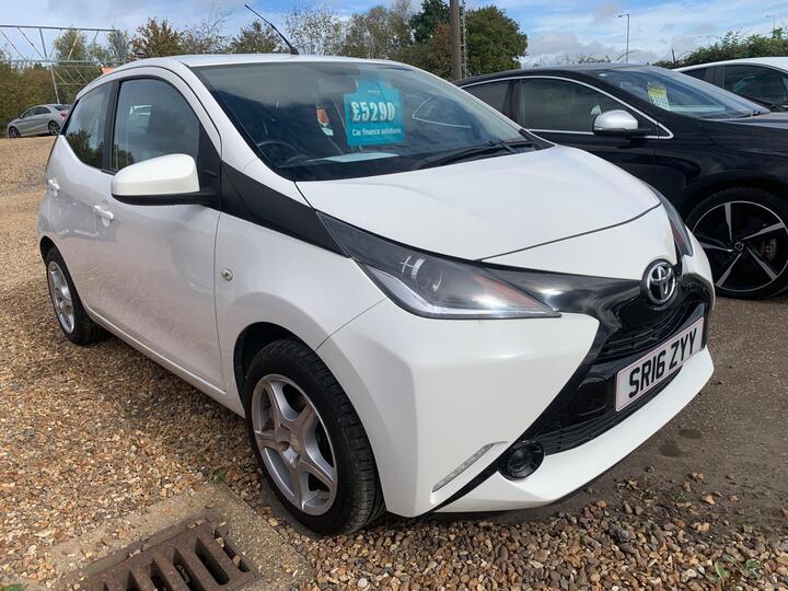 Toyota AYGO 1.0 VVT-i X-play Euro 6 5dr
