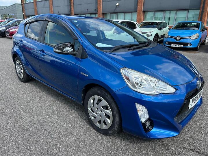Toyota Aqua HYBRID PETRL BEEN SERVICED MOT  07/07/27