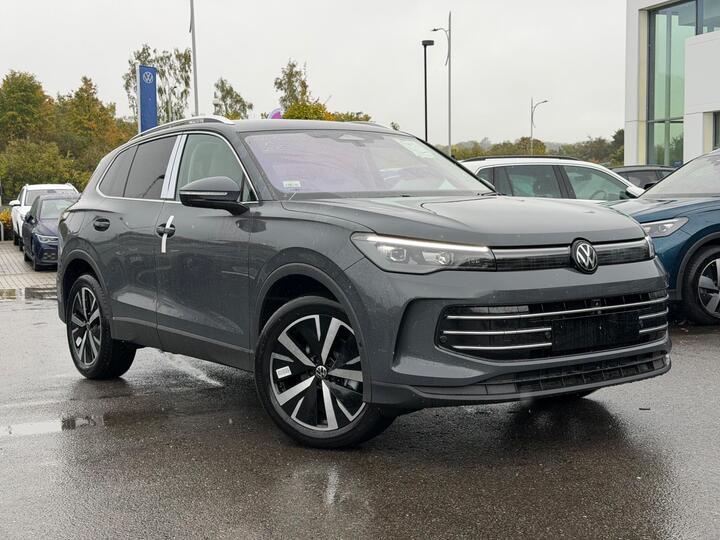 Volkswagen Tiguan 1.5 ETSI MHEV Elegance DSG Euro 6 (s/s) 5dr