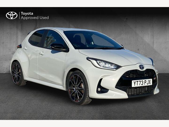 Toyota Yaris 1.5 VVT-h GR SPORT E-CVT Euro 6 (s/s) 5dr