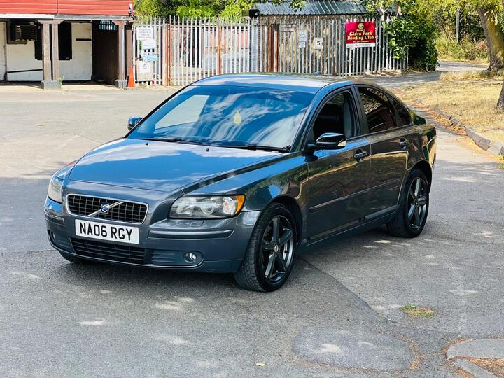 Volvo S40 2.4 SE Geartronic 4dr